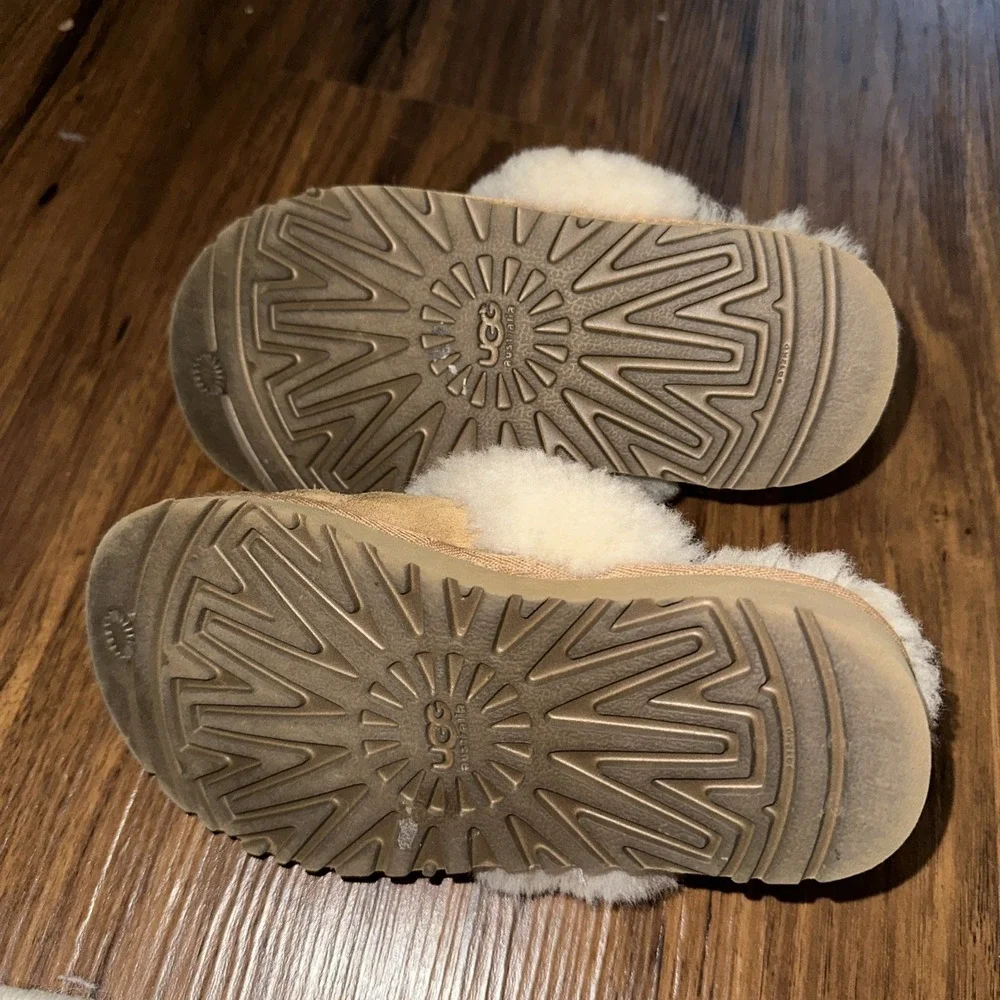 UGG Cozy II Chestnut Brown Slippers Shoes Wool Lining Kid's Unisex Size 12